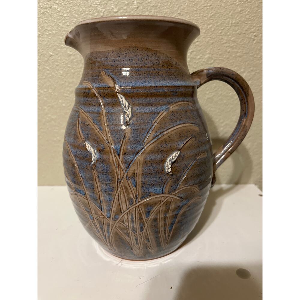Pottery, pitcher, unknown brand